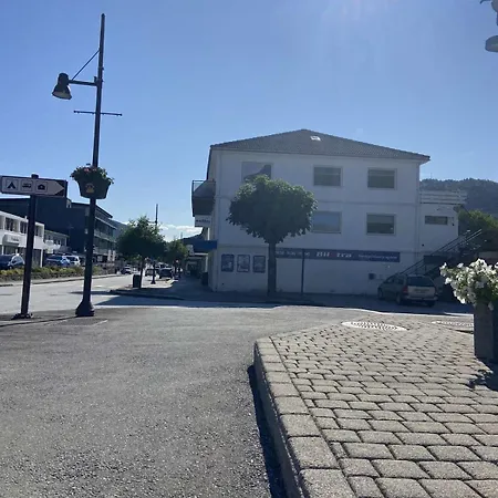 In شقة سترين