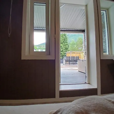 In شقة سترين